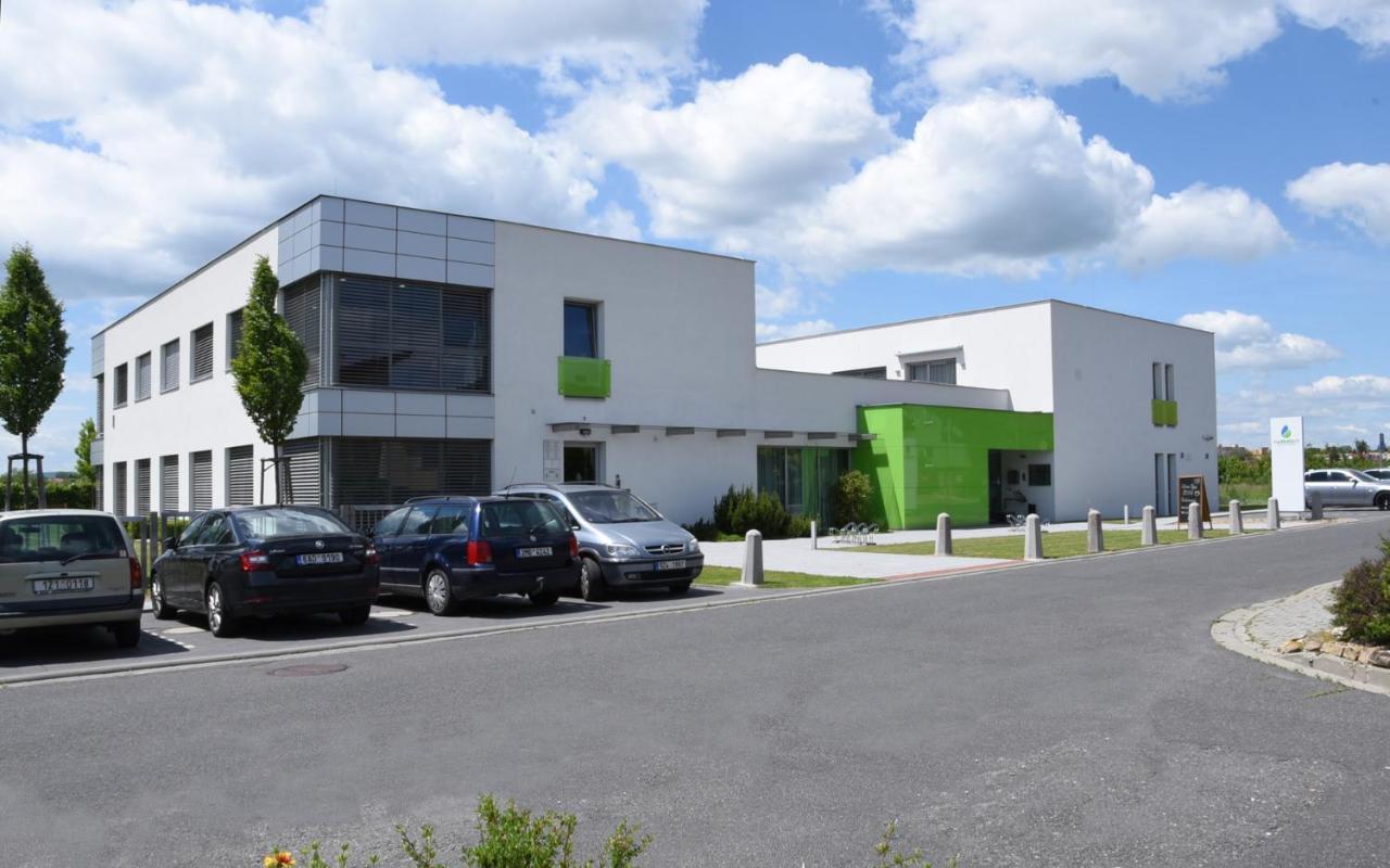 Hotel Harmony Medical & Wellness-Free Parking, 1,8Km From The Center Kroměříž Buitenkant foto