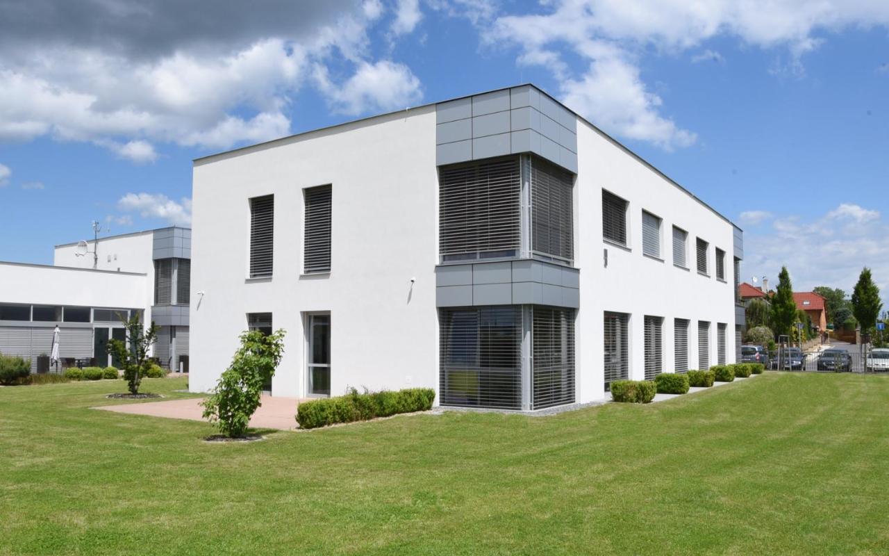 Hotel Harmony Medical & Wellness-Free Parking, 1,8Km From The Center Kroměříž Buitenkant foto