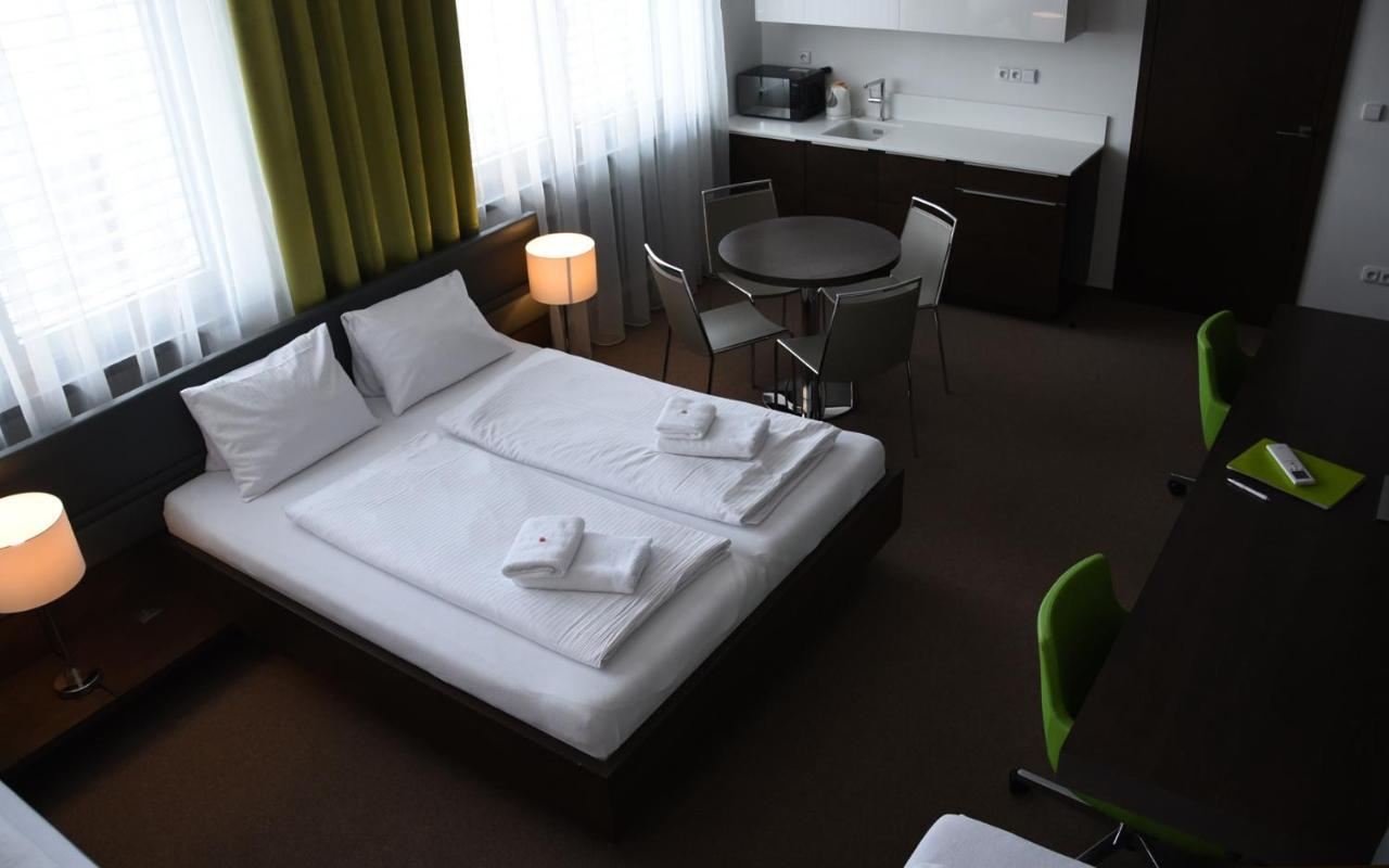 Hotel Harmony Medical & Wellness-Free Parking, 1,8Km From The Center Kroměříž Buitenkant foto