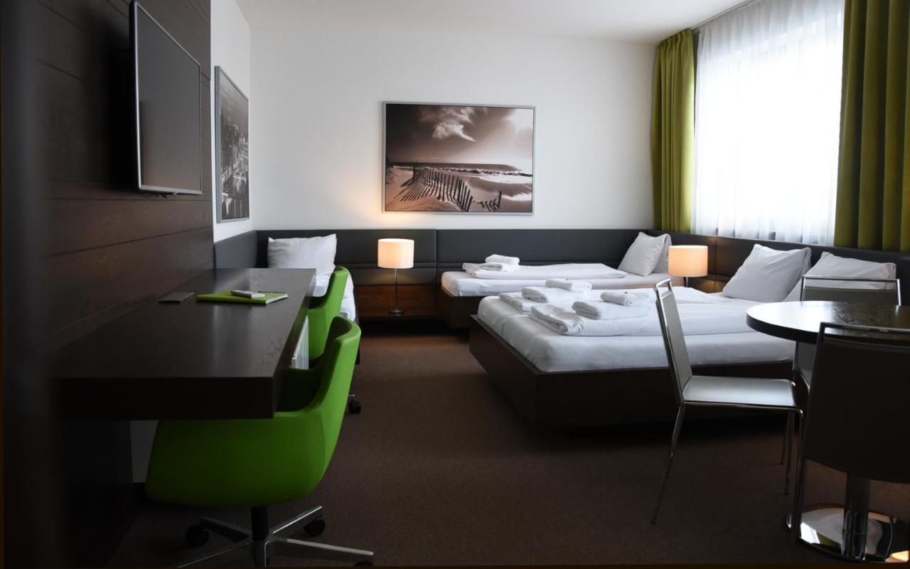 Hotel Harmony Medical & Wellness-Free Parking, 1,8Km From The Center Kroměříž Buitenkant foto