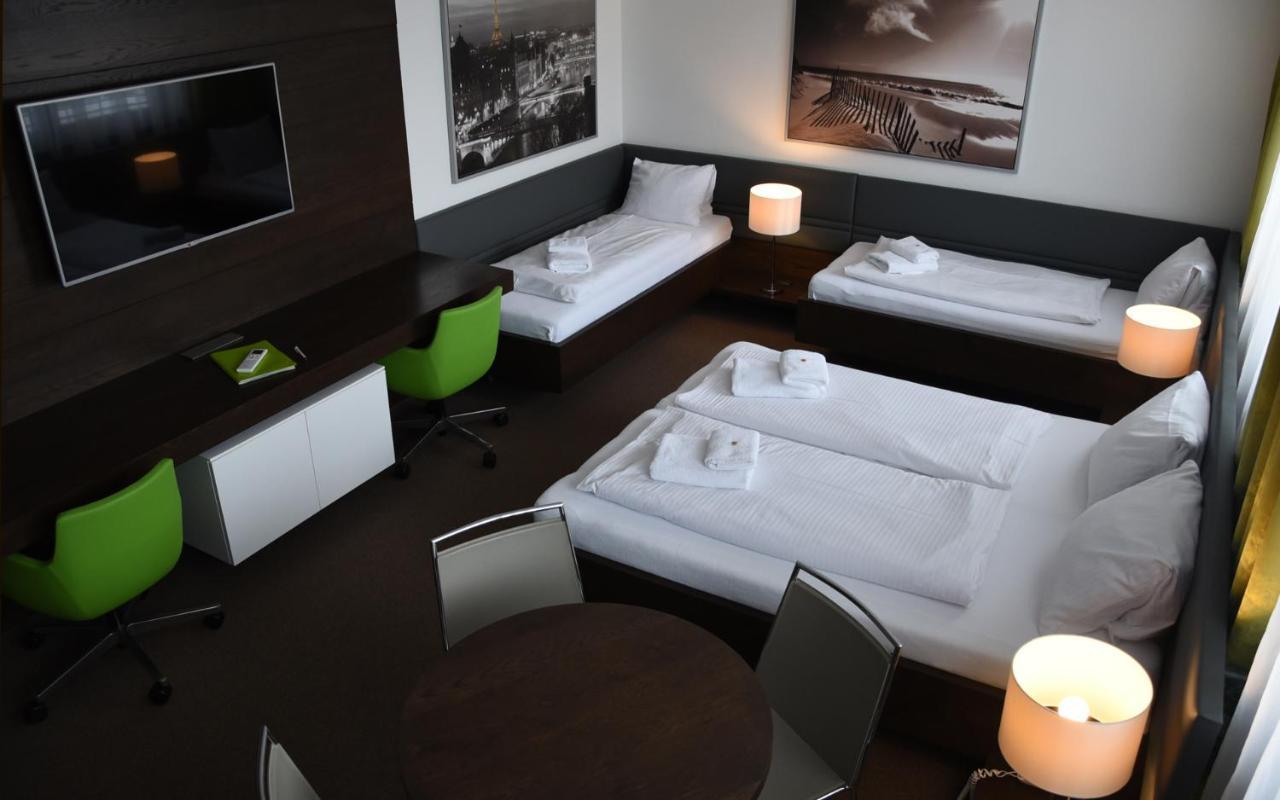 Hotel Harmony Medical & Wellness-Free Parking, 1,8Km From The Center Kroměříž Buitenkant foto