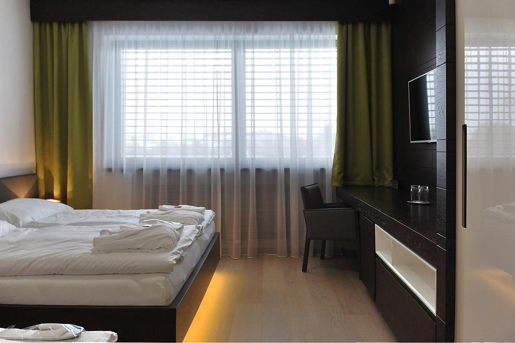 Hotel Harmony Medical & Wellness-Free Parking, 1,8Km From The Center Kroměříž Kamer foto